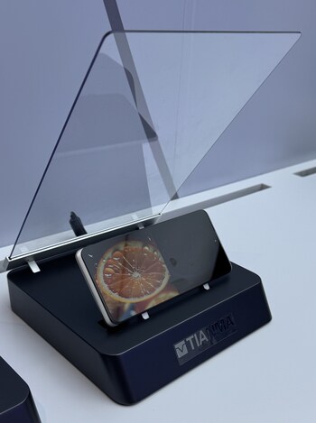 Tianma's 6.67" Switchable Privacy Display