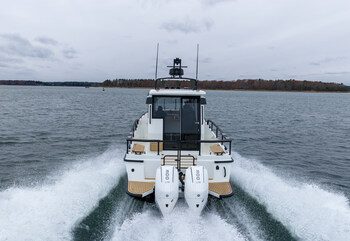 View of the stern of the Targa 27.2 running in Casco Bay, Maine.